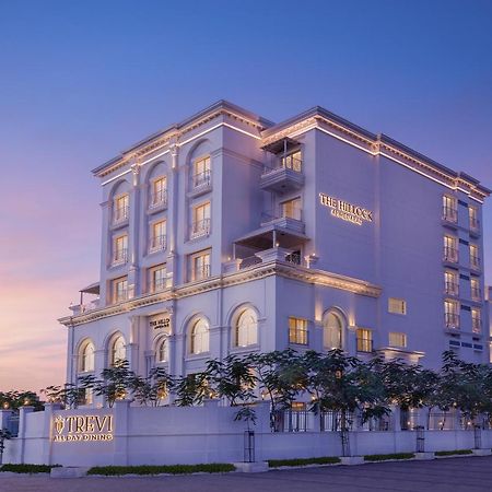 Hotel Hillock อาเมดาบัด ภายนอก รูปภาพ