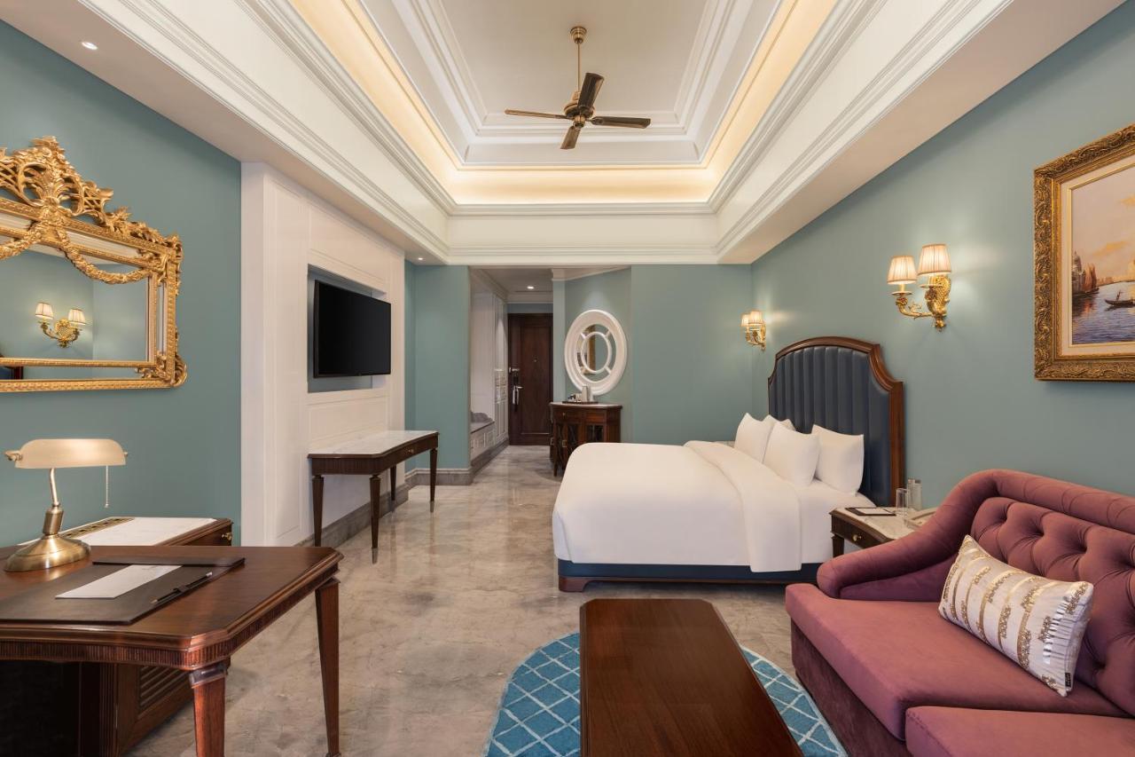 Hotel Hillock อาเมดาบัด ภายนอก รูปภาพ