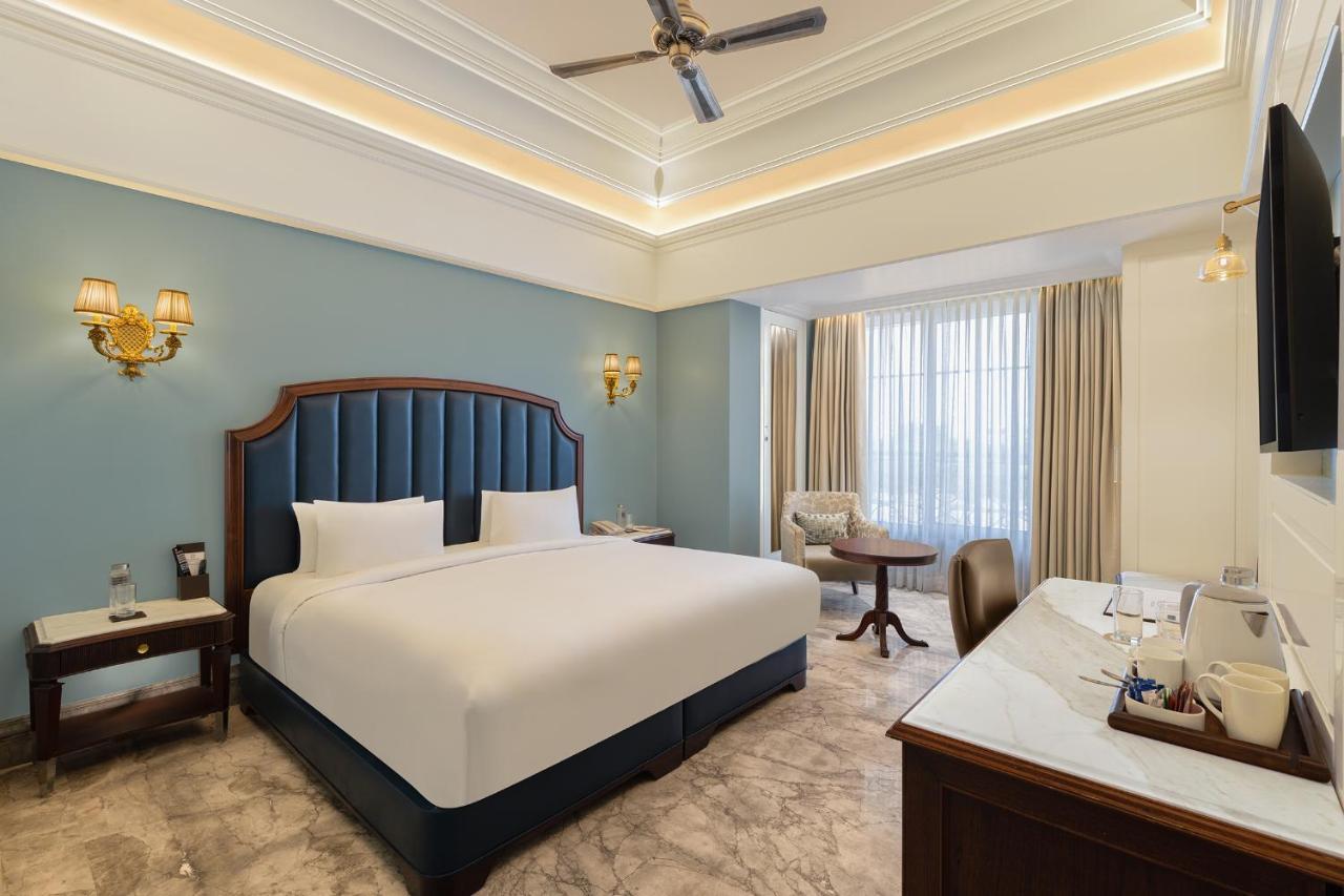 Hotel Hillock อาเมดาบัด ภายนอก รูปภาพ