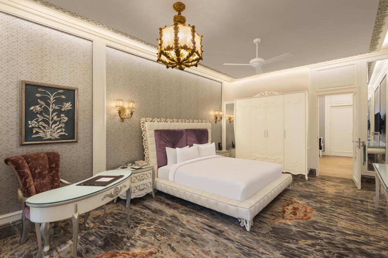 Hotel Hillock อาเมดาบัด ภายนอก รูปภาพ