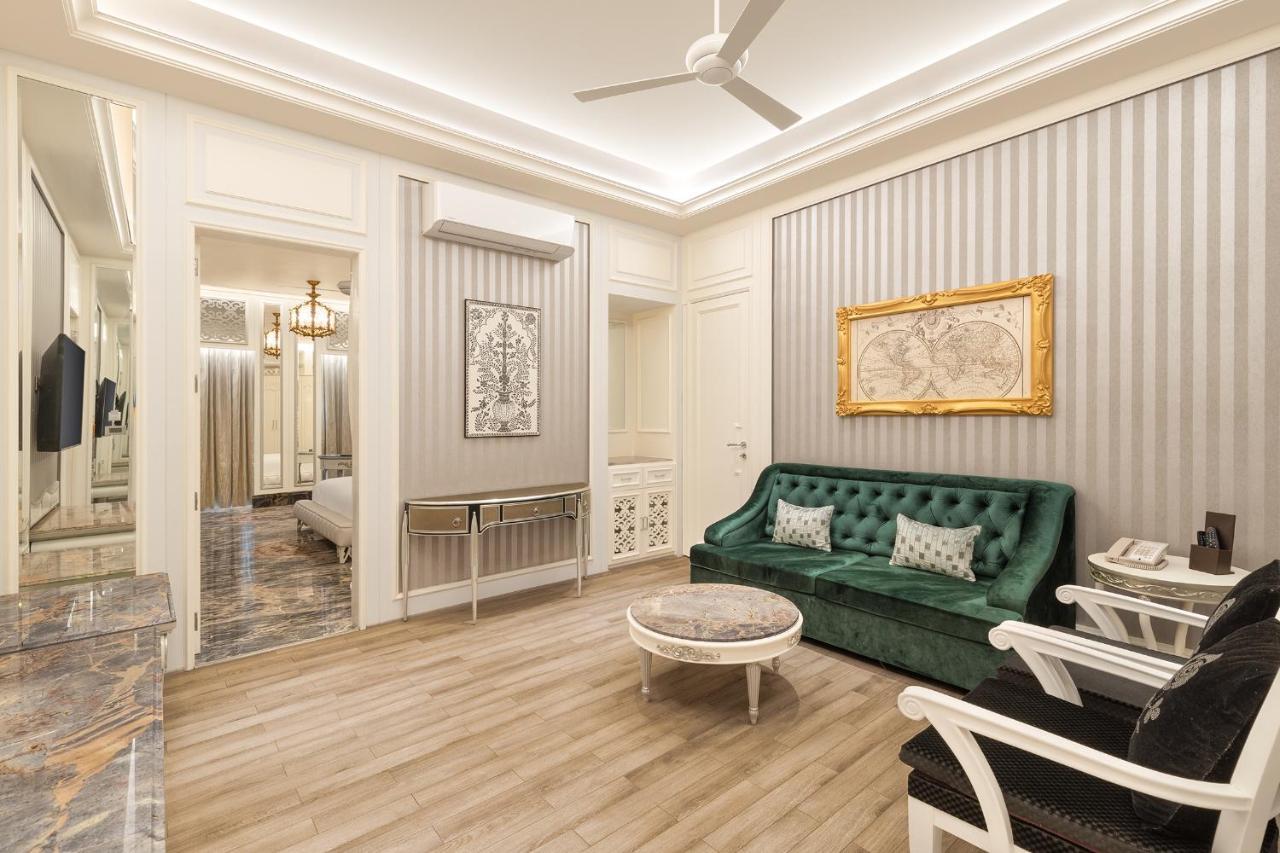 Hotel Hillock อาเมดาบัด ภายนอก รูปภาพ