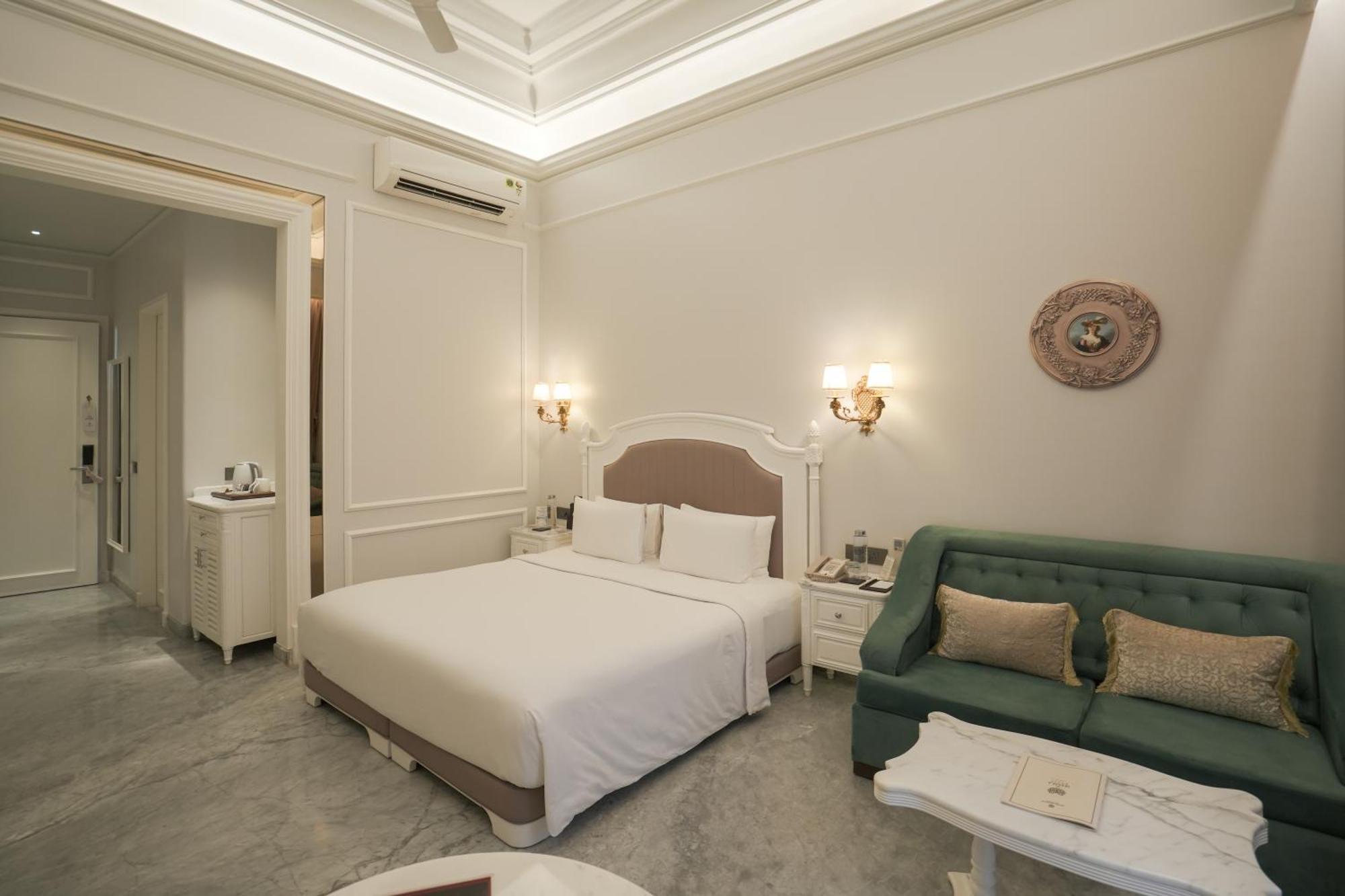 Hotel Hillock อาเมดาบัด ภายนอก รูปภาพ